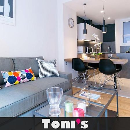 Tonis Le Petit Nicolas 1Bd Apartment In Koukaki! Atenas Exterior foto